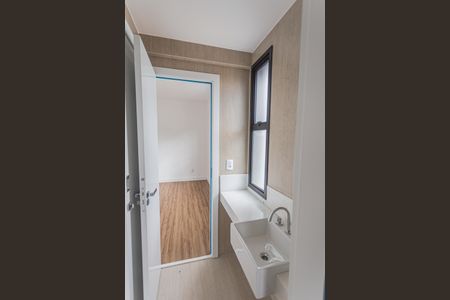 Apartamento à venda com 94m², 3 quartos e 2 vagasBanheiro da Semi-Suíte 1 e 2