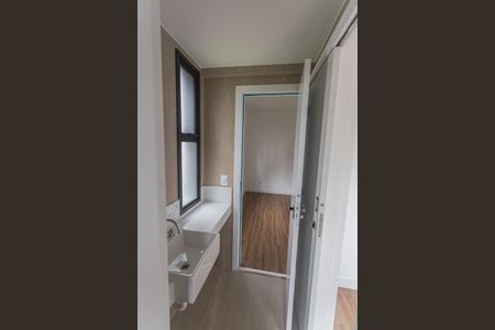 Apartamento à venda com 178m², 4 quartos e 3 vagasBanheiro da Semi-Suíte 1 e 2