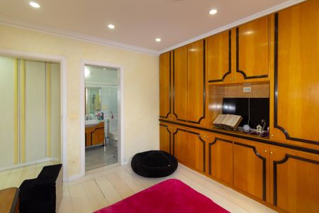 Apartamento à venda com 259m², 3 quartos e 4 vagas Apartamento à venda com 259m², 3 quartos e 4 vagasSuíte 3