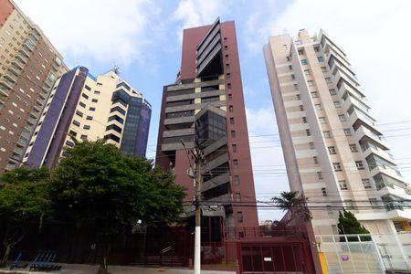 Apartamento à venda com 259m², 3 quartos e 4 vagas Apartamento à venda com 259m², 3 quartos e 4 vagasFachada
