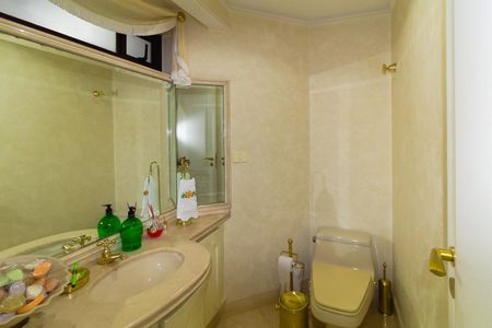 Apartamento à venda com 259m², 3 quartos e 4 vagas Apartamento à venda com 259m², 3 quartos e 4 vagasLavabo