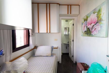 Apartamento à venda com 259m², 3 quartos e 4 vagas Apartamento à venda com 259m², 3 quartos e 4 vagasQuarto de Serviço