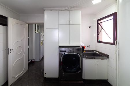 Apartamento à venda com 259m², 3 quartos e 4 vagas Apartamento à venda com 259m², 3 quartos e 4 vagasÁrea de Serviço