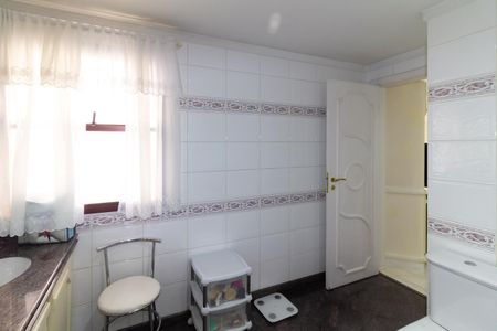 Apartamento à venda com 259m², 3 quartos e 4 vagas Apartamento à venda com 259m², 3 quartos e 4 vagasBanheiro da Suíte 1