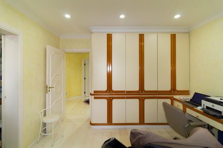 Apartamento à venda com 259m², 3 quartos e 4 vagas Apartamento à venda com 259m², 3 quartos e 4 vagasSuíte 2