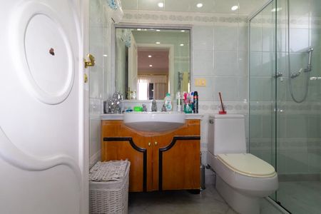 Apartamento à venda com 259m², 3 quartos e 4 vagas Apartamento à venda com 259m², 3 quartos e 4 vagasBanheiro da Suíte 3