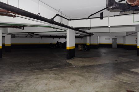 Apartamento à venda com 259m², 3 quartos e 4 vagas Apartamento à venda com 259m², 3 quartos e 4 vagasGaragem
