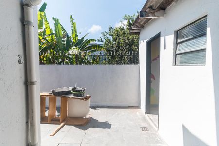 Casa para alugar com 100m², 2 quartos e sem vagaÁrea de Serviço