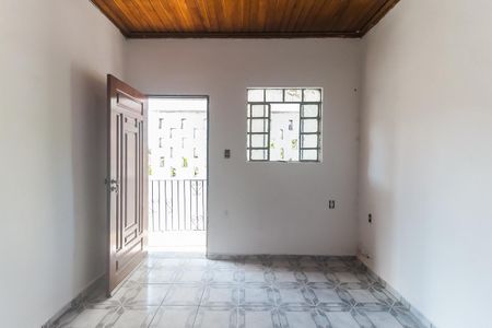 Casa para alugar com 100m², 2 quartos e sem vagaSala