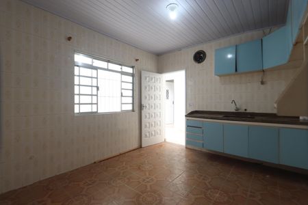 Casa para alugar com 125m², 2 quartos e 2 vagasCozinha