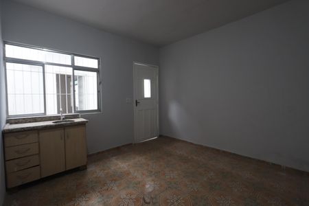 Casa para alugar com 125m², 2 quartos e 2 vagasSuíte