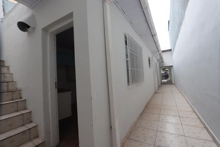 Casa para alugar com 125m², 2 quartos e 2 vagasCorredor Lateral