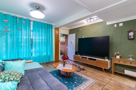 Casa à venda com 155m², 4 quartos e 2 vagasSala