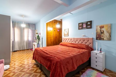 Casa à venda com 155m², 4 quartos e 2 vagasSuíte