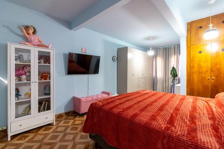 Casa à venda com 155m², 4 quartos e 2 vagasSuíte