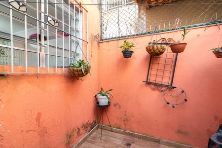 Casa à venda com 155m², 4 quartos e 2 vagasQuintal