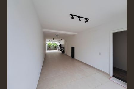 Casa à venda com 189m², 2 quartos e 3 vagasGaragem