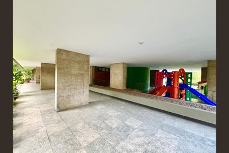 Apartamento à venda com 180m², 4 quartos e 1 vagaÁrea comum