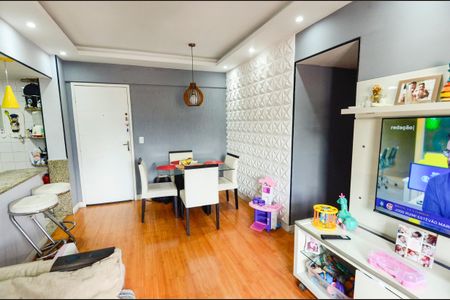 Apartamento à venda com 65m², 2 quartos e 1 vagaSala