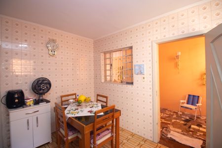 Casa à venda com 100m², 2 quartos e 1 vaga Casa à venda com 100m², 2 quartos e 1 vagaCozinha