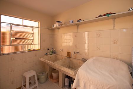 Casa à venda com 100m², 2 quartos e 1 vaga Casa à venda com 100m², 2 quartos e 1 vagaÁrea de Serviço
