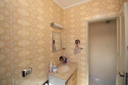 Casa à venda com 100m², 2 quartos e 1 vaga Casa à venda com 100m², 2 quartos e 1 vagaBanheiro social