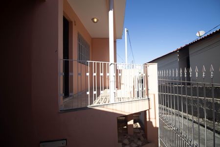 Garagem de casa à venda com 2 quartos, 100m² em Vila Mazzei, São Paulo