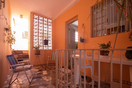 Casa à venda com 100m², 2 quartos e 1 vaga Casa à venda com 100m², 2 quartos e 1 vagaQuintal