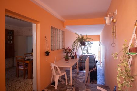 Casa à venda com 100m², 2 quartos e 1 vaga Casa à venda com 100m², 2 quartos e 1 vagaQuintal
