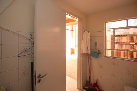 Casa à venda com 100m², 2 quartos e 1 vaga Casa à venda com 100m², 2 quartos e 1 vagaÁrea de Serviço