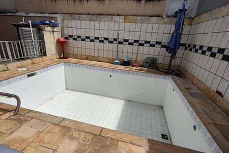 Casa de condomínio para alugar com 300m², 3 quartos e 1 vaga Casa de condomínio para alugar com 300m², 3 quartos e 1 vagaÁrea comum