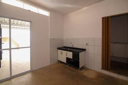 Casa para alugar com 60m², 2 quartos e sem vagaCozinha 