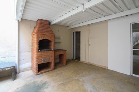 Casa para alugar com 60m², 2 quartos e sem vagaChurrasqueira