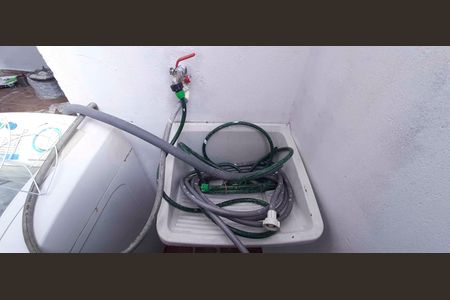 Área de Serviço de casa para alugar com 2 quartos, 45m² em Jardim Elvira, Osasco