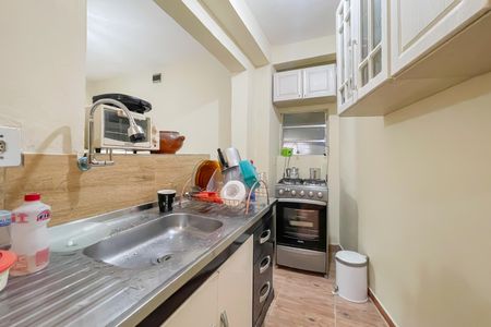 Copa e Cozinha de casa para alugar com 2 quartos, 45m² em Jardim Elvira, Osasco