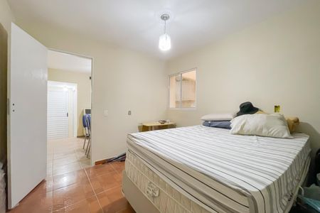 Quarto 1 de casa para alugar com 2 quartos, 45m² em Jardim Elvira, Osasco