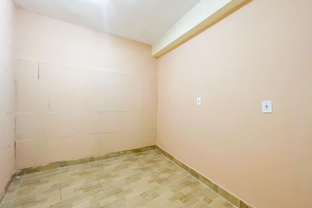 Quarto 2 de casa para alugar com 2 quartos, 45m² em Jardim Elvira, Osasco