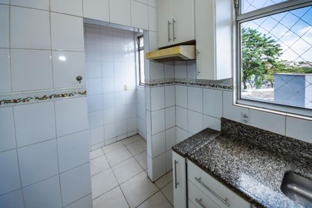 Apartamento à venda com 60m², 2 quartos e 2 vagasCozinha