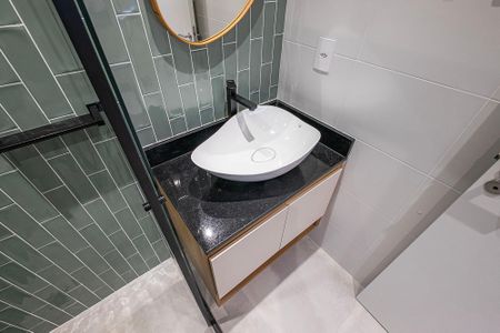 Banheiro Social de kitnet/studio à venda com 1 quarto, 26m² em Cerqueira César, São Paulo