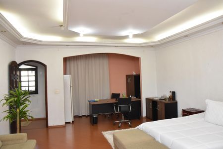 Casa para alugar com 800m², 5 quartos e 13 vagas Casa para alugar com 800m², 5 quartos e 13 vagasSuíte 2