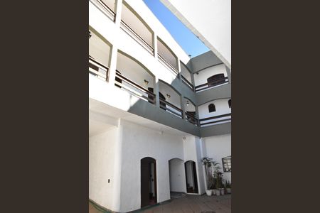 Casa para alugar com 800m², 5 quartos e 13 vagas Casa para alugar com 800m², 5 quartos e 13 vagasvista na garagem da parte superior