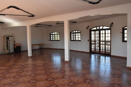 Casa para alugar com 800m², 5 quartos e 13 vagas Casa para alugar com 800m², 5 quartos e 13 vagasÁrea comum
