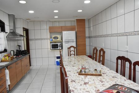 Casa para alugar com 800m², 5 quartos e 13 vagas Casa para alugar com 800m², 5 quartos e 13 vagasCozinha