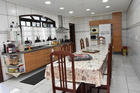 Casa para alugar com 800m², 5 quartos e 13 vagas Casa para alugar com 800m², 5 quartos e 13 vagasCozinha