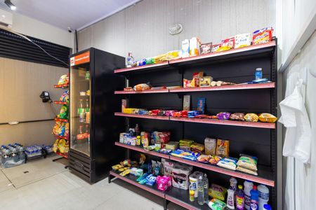 Studio para alugar com 26m², 1 quarto e sem vaga Studio para alugar com 26m², 1 quarto e sem vagaÁrea comum - Mercadinho