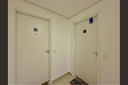 Apartamento para alugar com 32m², 2 quartos e sem vaga Apartamento para alugar com 32m², 2 quartos e sem vagaHall Apartamento
