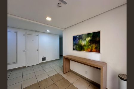 Apartamento para alugar com 32m², 2 quartos e sem vaga Apartamento para alugar com 32m², 2 quartos e sem vagaHall Social Bloco