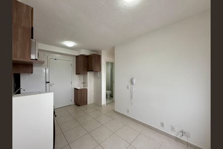 Apartamento para alugar com 32m², 2 quartos e sem vaga Apartamento para alugar com 32m², 2 quartos e sem vagaSala