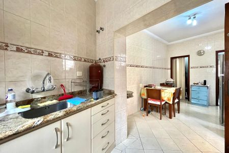 Casa à venda com 180m², 3 quartos e 2 vagasCozinha