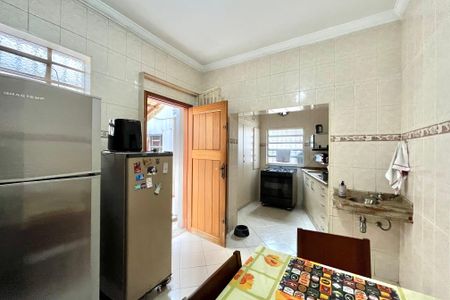 Casa à venda com 180m², 3 quartos e 2 vagasCozinha